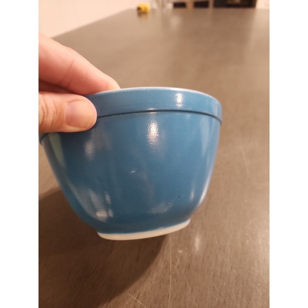Vintage Pyrex #401 1.5 Quart Solid Blue Small Mixing Bowl Mid Century Kitchen - Picture 6 of 13